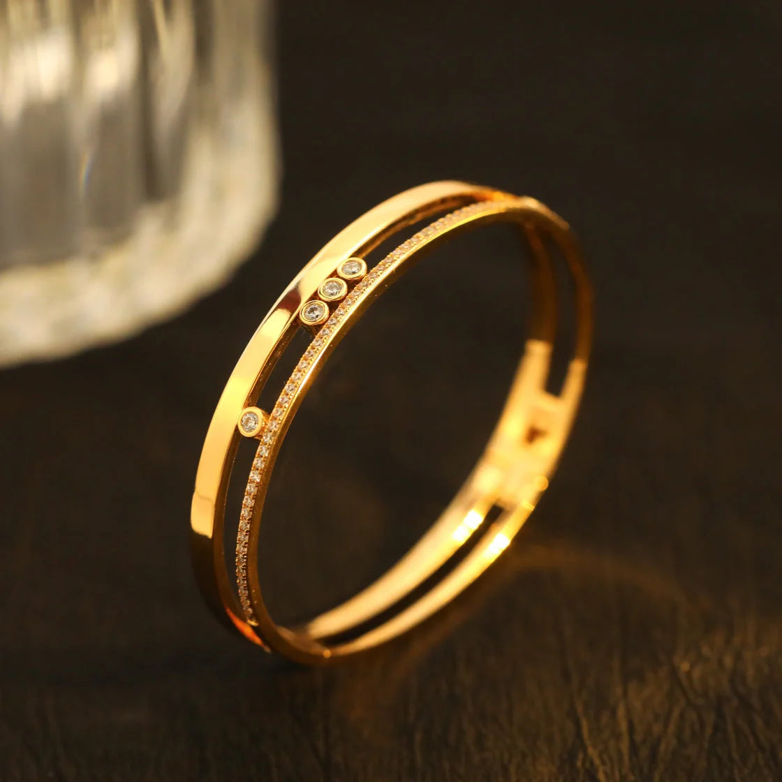[NOBLE AURA]Move Romane Diamond Bangle Bracelet
