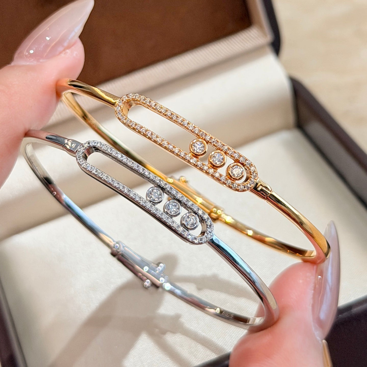 [NOBLE AURA]Move Pavé Diamond Bangle Bracelet M