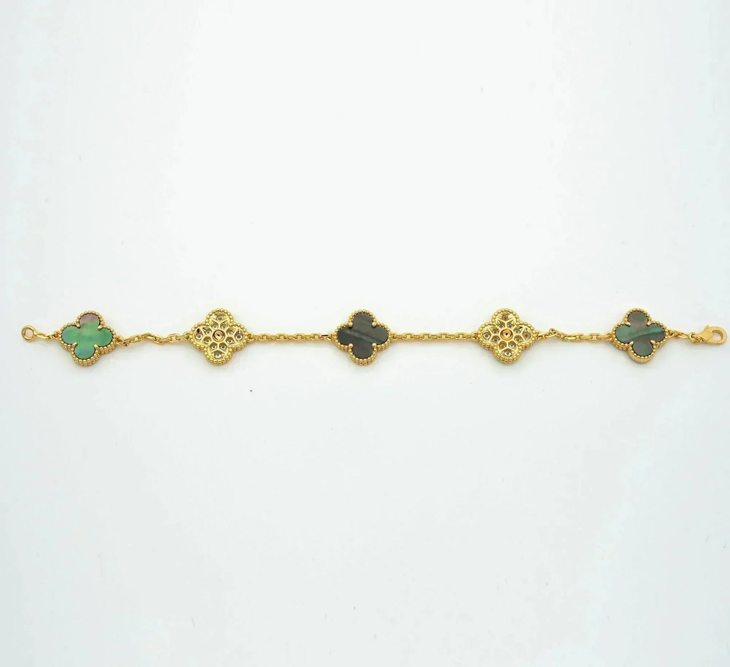 [NOBLE AURA] CLOVER 5 MOTIF GRAY MOP BRACELET COLLECTION