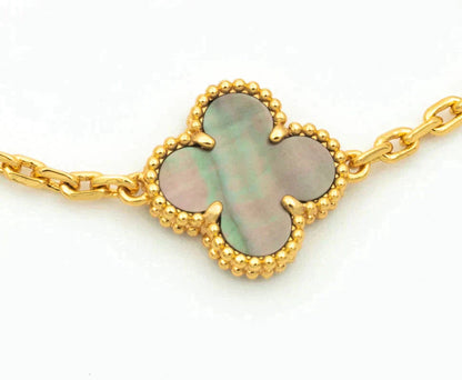 [NOBLE AURA] CLOVER 5 MOTIF GRAY MOP BRACELET COLLECTION