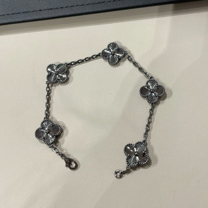[NOBLE AURA]CLOVER 5 MOTIF BLACK BRACELET