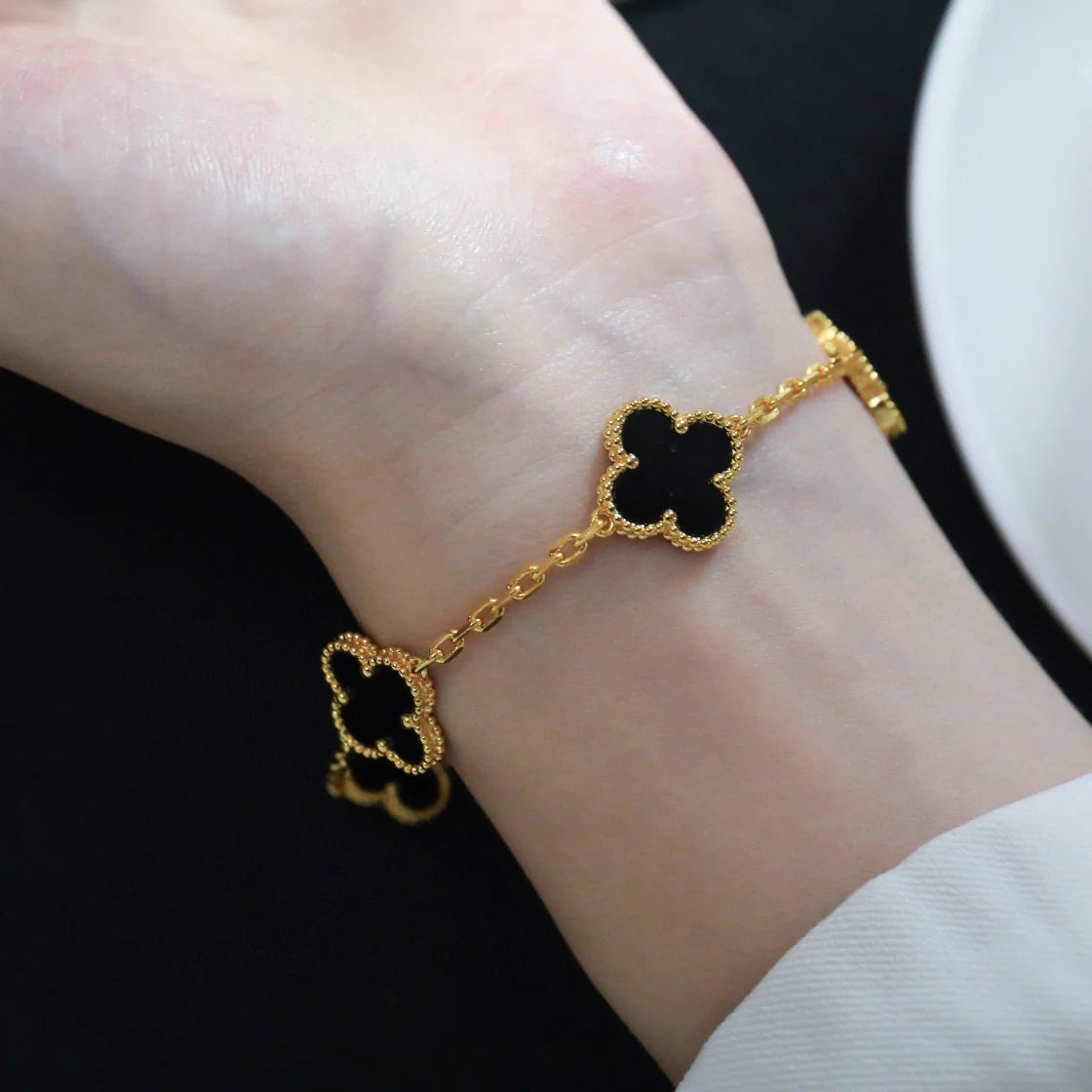 [NOBLE AURA] CLOVER 5 MOTIF ONYXS BRACELET COLLECTION