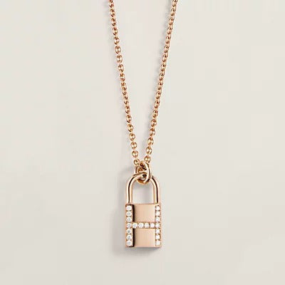 [NOBLE AURA]HM ADVANCED NICHE LOCK HEAD NECKLACE DIAMONDS