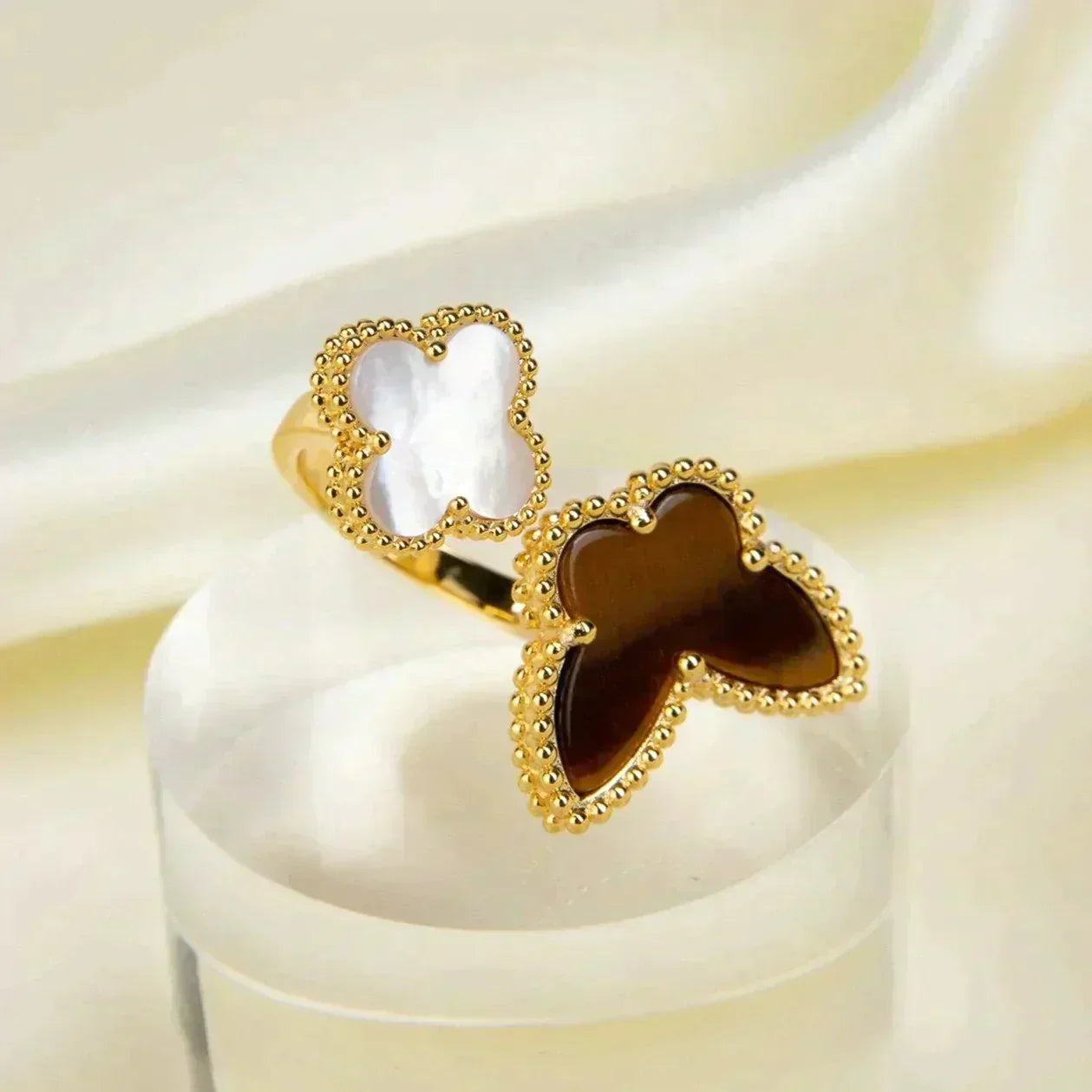 [NOBLE AURA]LUCKY BETWEEN THE FINGER RING