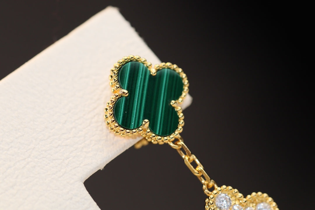[NOBLE AURA]CLOVER EARRINGS GOLD MALACHITE DIAMOND 3 MOTIF