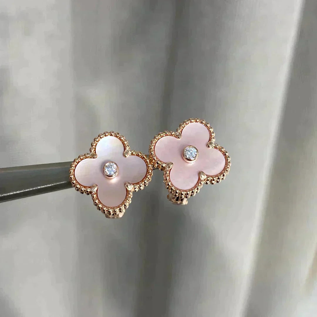 [NOBLE AURA]CLOVER MEDIUM 1 MOTIFS  PINK MOP DIAMOND EARRINGS