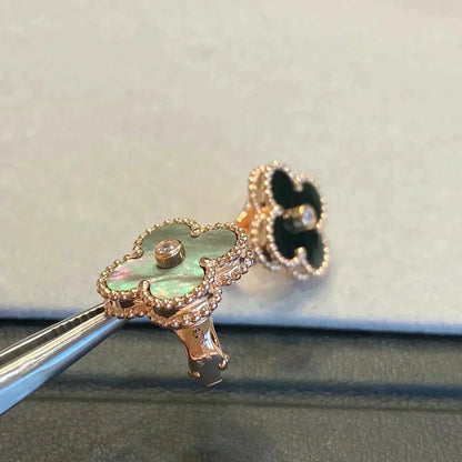 [NOBLE AURA]CLOVER MEDIUM 1 MOTIFS GRAY MOP  DIAMOND EARRINGS