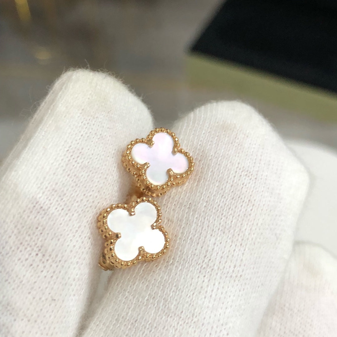 [NOBLE AURA]CLOVER MINI GOLD EARRINGS