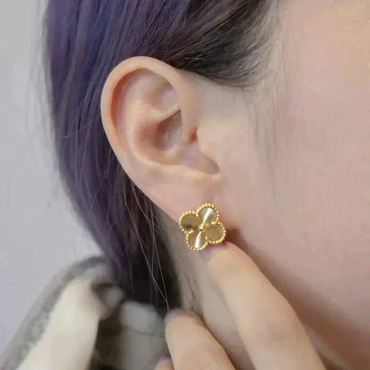 [NOBLE AURA]CLOVER MEDIUM 1 MOTIFS LASER EARRINGS