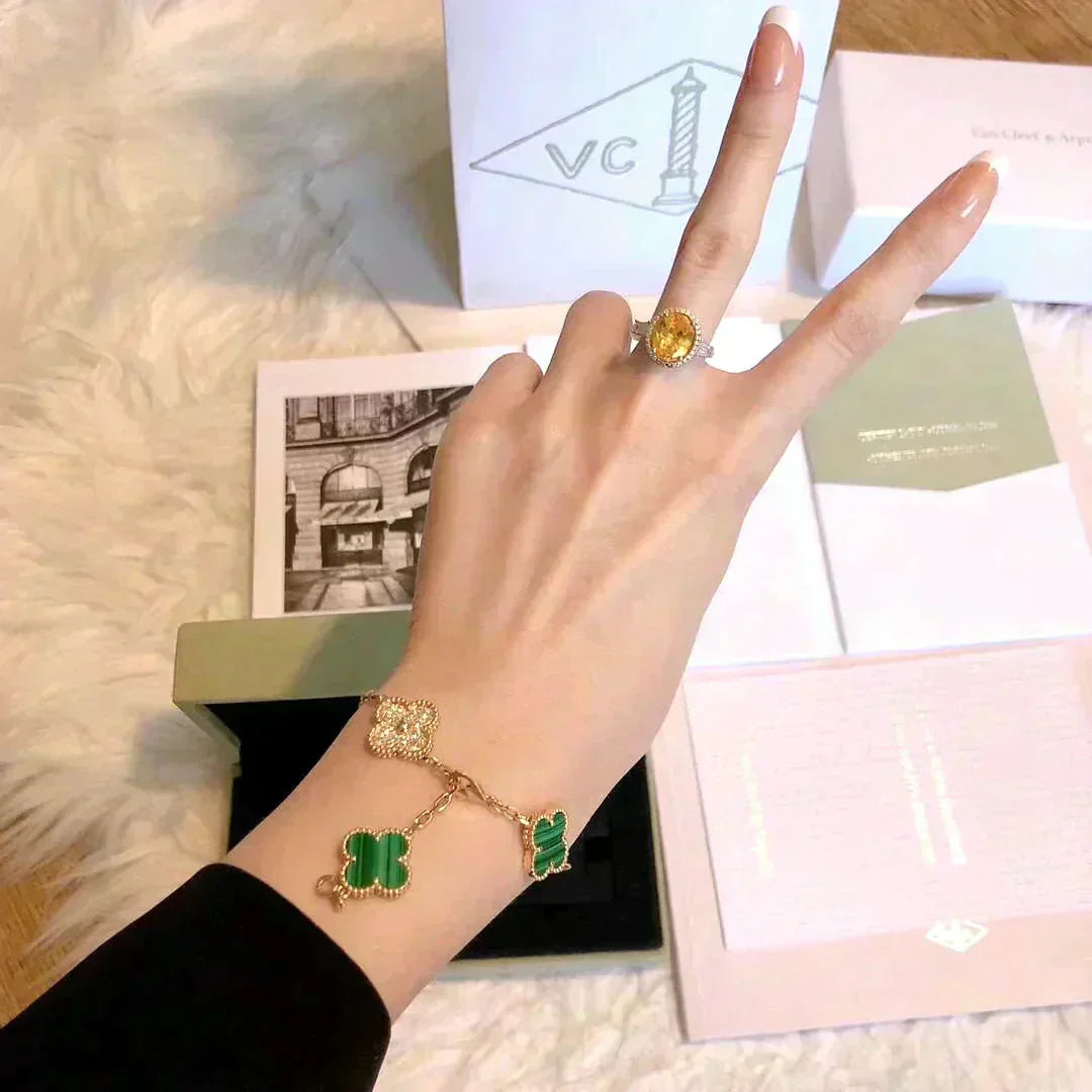 [NOBLE AURA] CLOVER 5 MOTIF MALACHITE BRACELET COLLECTION