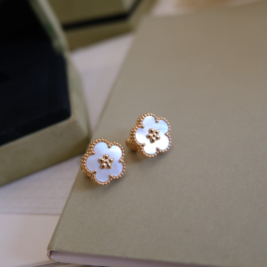 [NOBLE AURA]LUCKY PINK GOLD WHITE MOP EARRINGS
