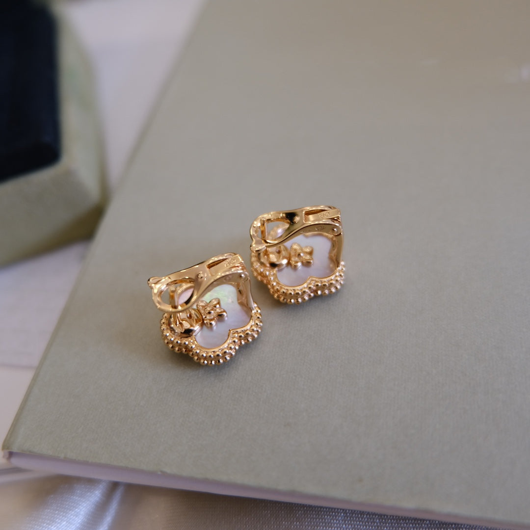 [NOBLE AURA]LUCKY PINK GOLD WHITE MOP EARRINGS