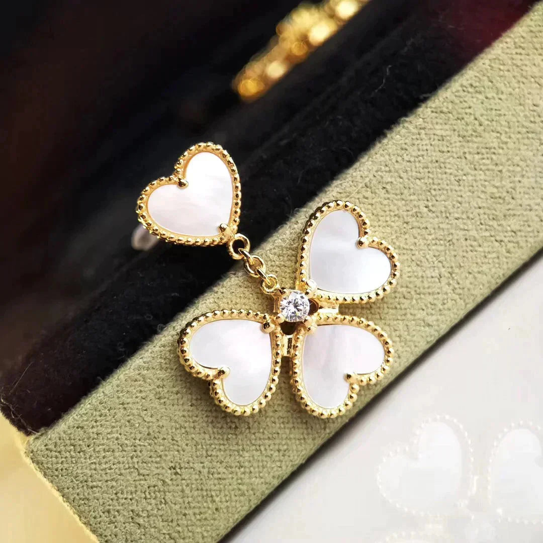 [NOBLE AURA]CLOVER SWEET WHITE MOP EARRINGS