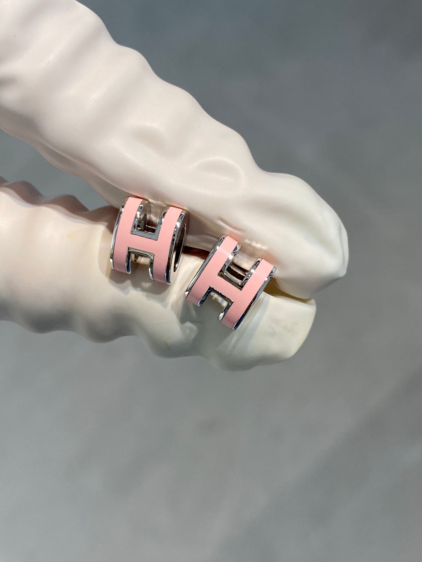 [NOBLE AURA]MINI POP H SILVER EARRINGS PINK