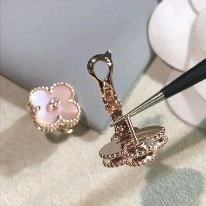 [NOBLE AURA]CLOVER MEDIUM 1 MOTIFS  PINK MOP DIAMOND EARRINGS