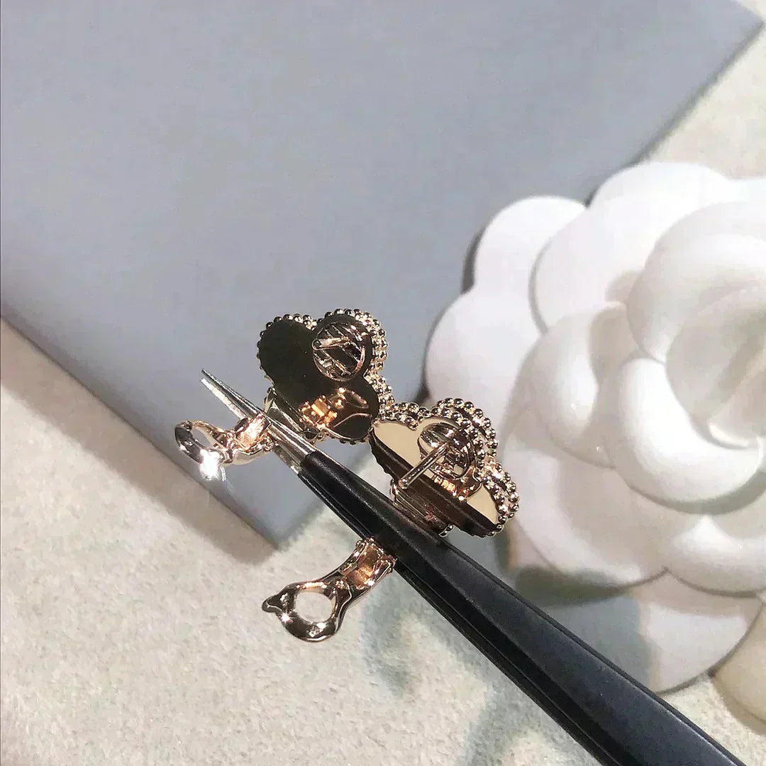 [NOBLE AURA]CLOVER MEDIUM 1 MOTIFS  PINK MOP DIAMOND EARRINGS