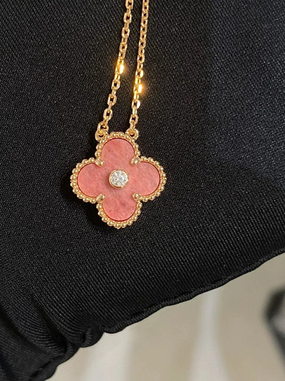 [NOBLE AURA]CLOVER 15MM DIAMOND RHODONITE NECKLACE