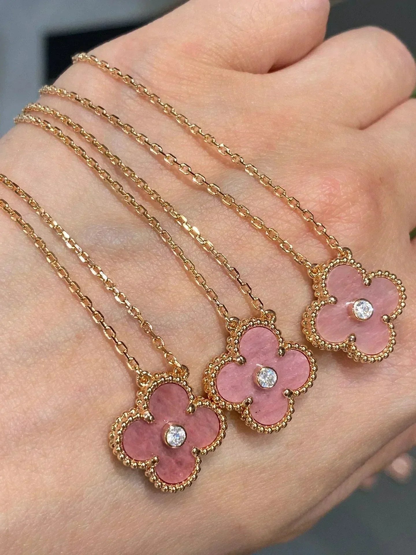 [NOBLE AURA]CLOVER 15MM DIAMOND RHODONITE NECKLACE