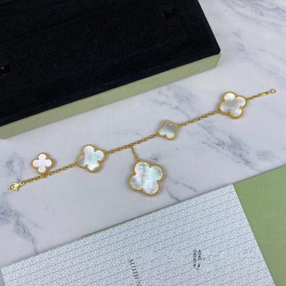 [NOBLE AURA]MAGIC CLOVER MOP GOLD BRACELET 5 MOTIFS