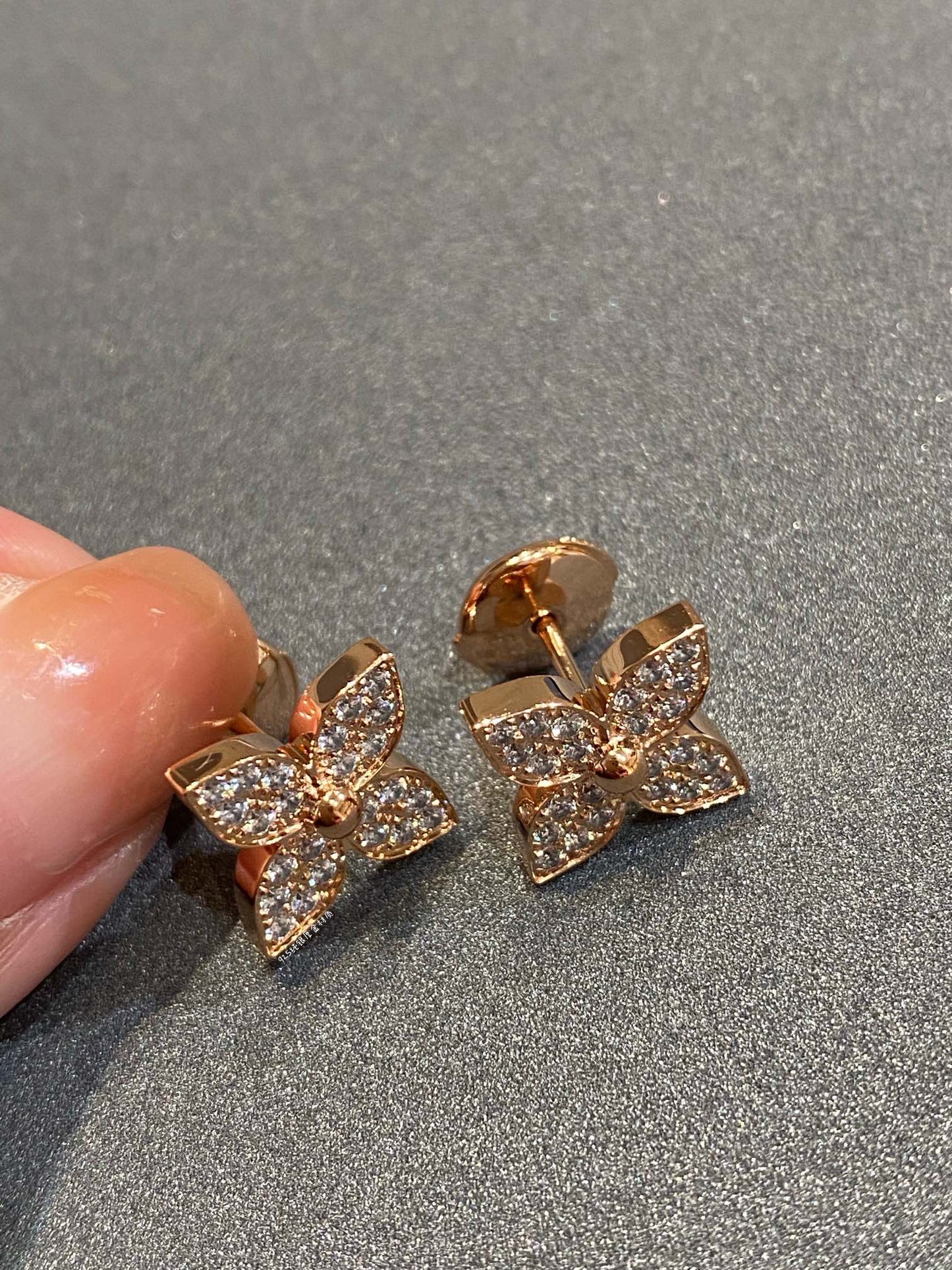 [NOBLE AURA]STAR DIAMOND EARRINGS
