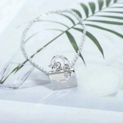 [NOBLE AURA]AMULETTE PEDANT SILVER NECKLACE