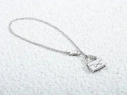 [NOBLE AURA]AMULETTE PEDANT SILVER NECKLACE