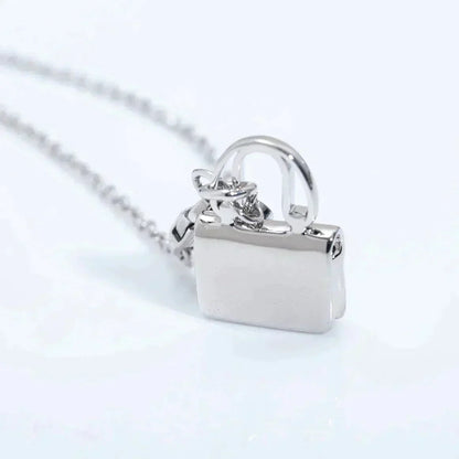 [NOBLE AURA]AMULETTE PEDANT SILVER NECKLACE