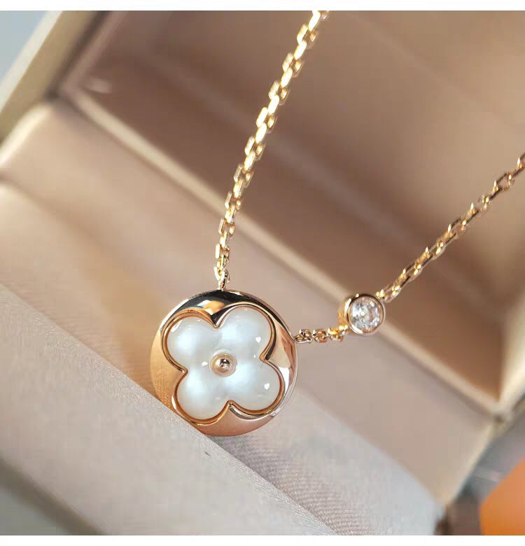 [NOBLE AURA]SUN MOP GOLD 1 DIAMOND NECKLACE
