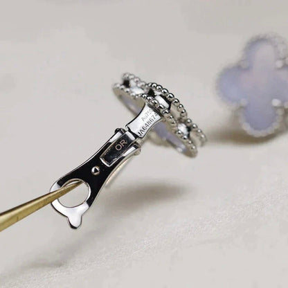 [NOBLE AURA]CLOVER MEDIUM 1 MOTIFS  WHITE MOP EARRINGS SILVER