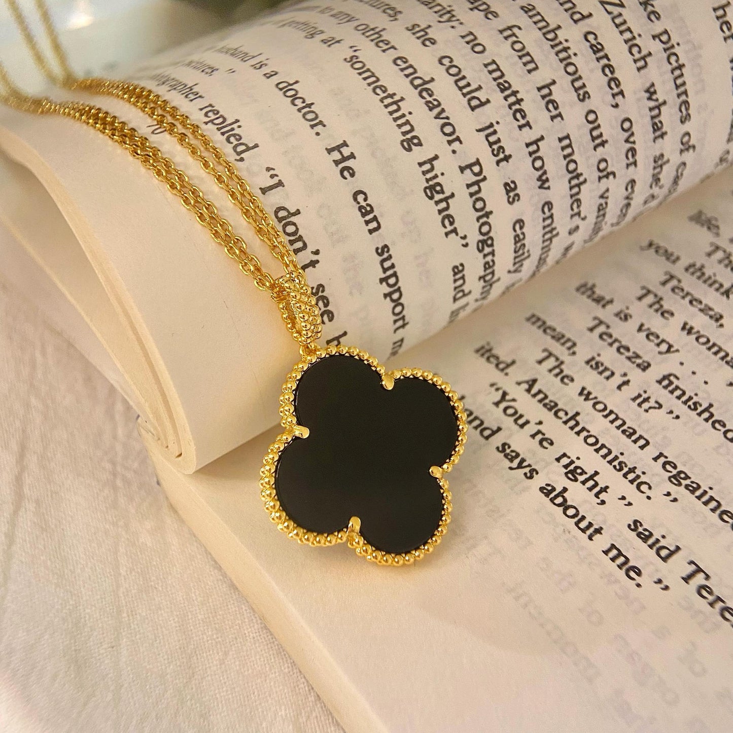 [NOBLE AURA]CLOVER 25MM NECKLACE GOLD ONYX