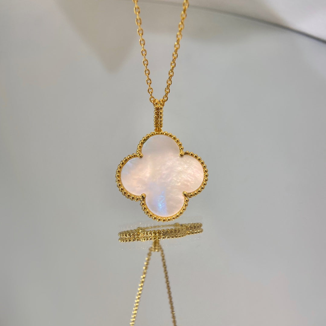 [NOBLE AURA]CLOVER 25MM MOP LARGE PENDANT NECKLACE