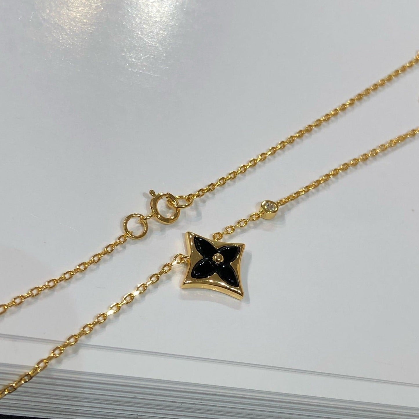 [NOBLE AURA]STAR BLACK MOP NECKLACE