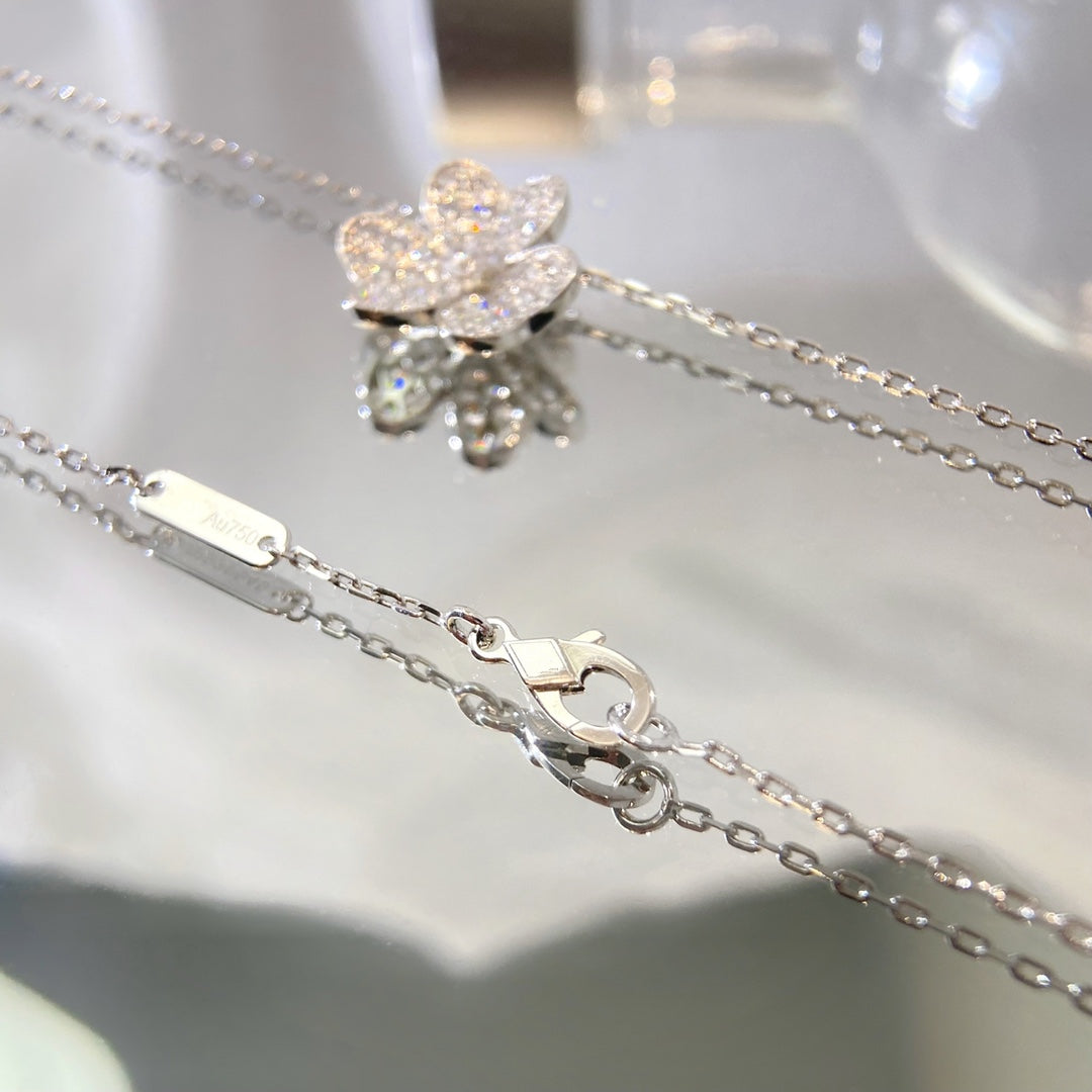 [NOBLE AURA]FLOWER DIAMOND NECKLACE