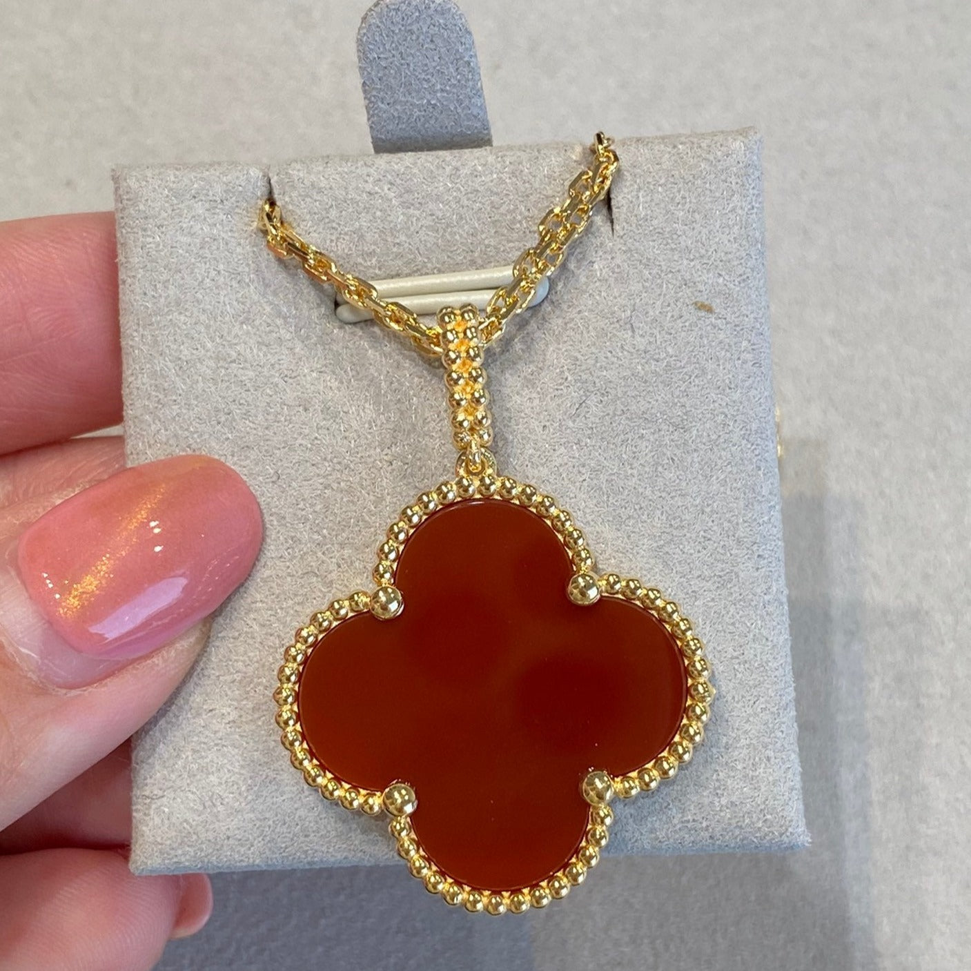 [NOBLE AURA]CLOVER 25MM NECKLACE GOLD CARNELIAN