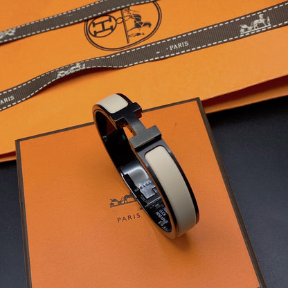 [NOBLE AURA]H BRACELET 12MM BLACK BEIGE CERAMIC