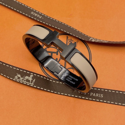 [NOBLE AURA]H BRACELET 12MM BLACK BEIGE CERAMIC