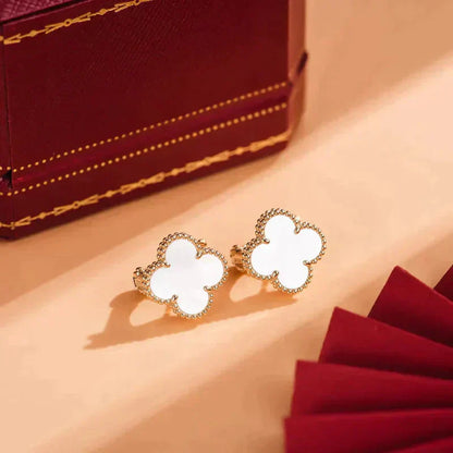 [NOBLE AURA]CLOVER MEDIUM 1 MOTIFS  WHITE MOP STUD EARRINGS