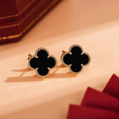 [NOBLE AURA]CLOVER MEDIUM 1 MOTIFS  ONYX STUD EARRINGS