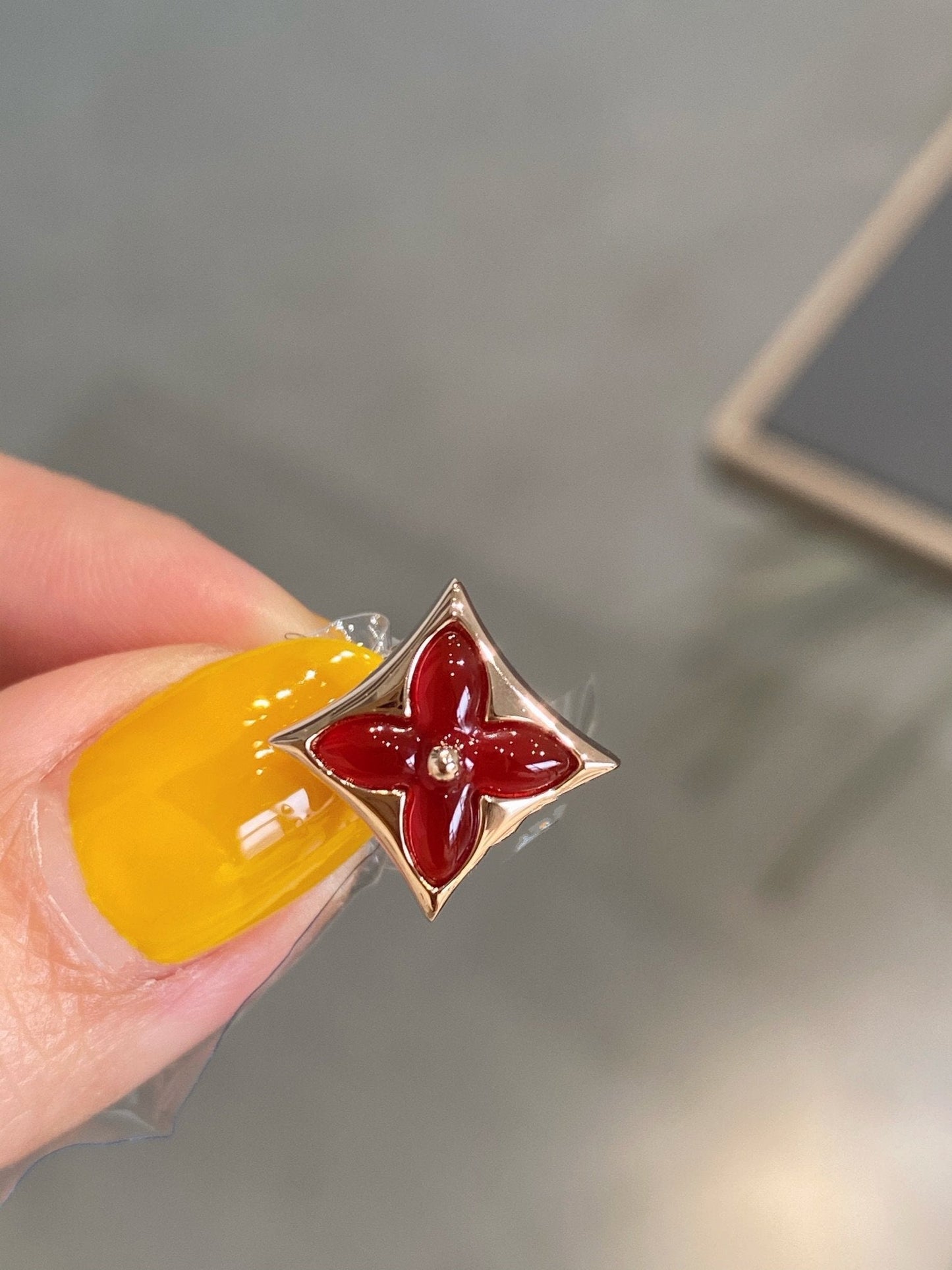 [NOBLE AURA]STAR AND SUN PINK GOLD CARNELIAN STUD EARRINGS