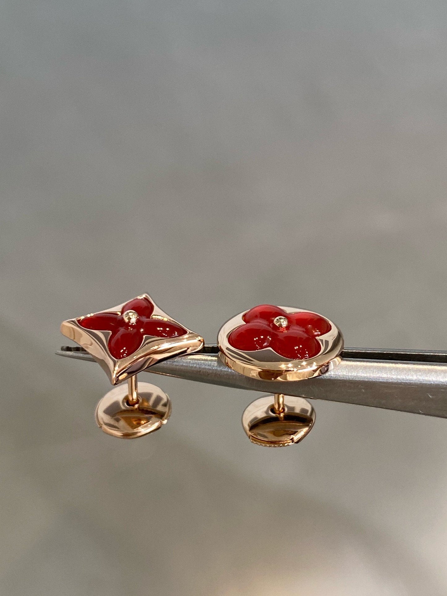 [NOBLE AURA]STAR AND SUN PINK GOLD CARNELIAN STUD EARRINGS