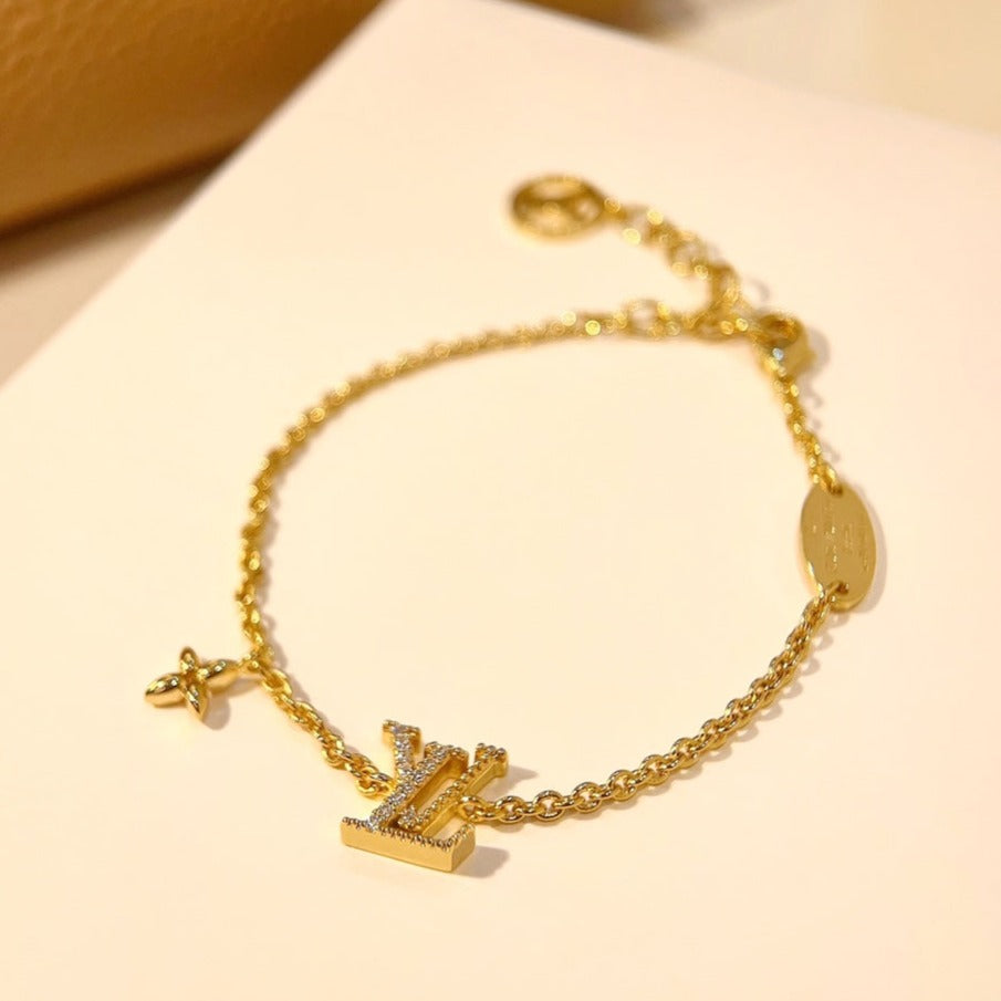 [NOBLE AURA]LOGO STAR MOTIF GOLD BRACELET