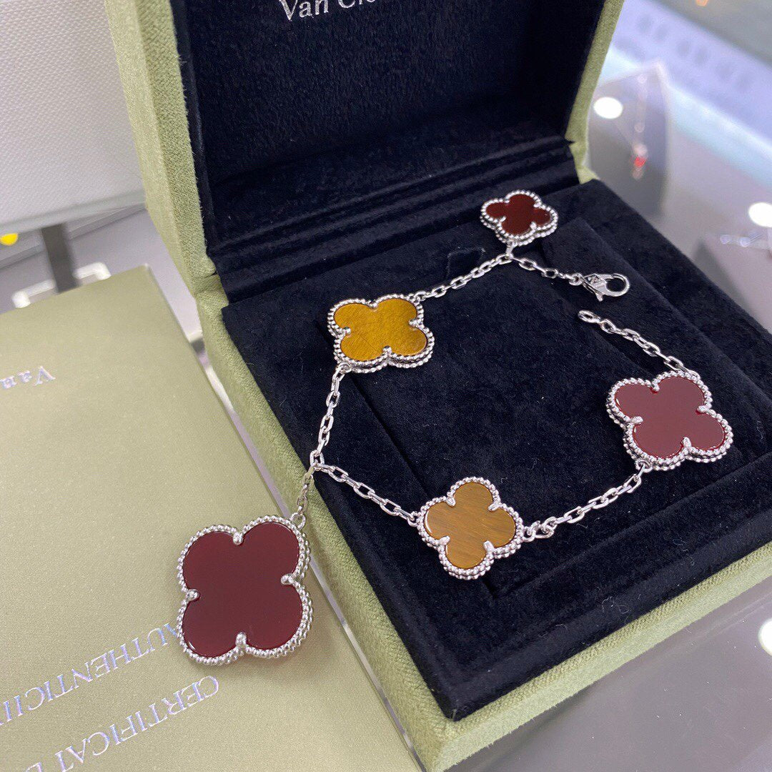 [NOBLE AURA]CLOVER 5 MOTIFS SIVLER CARNELIAN TIGER EYE BRACELET