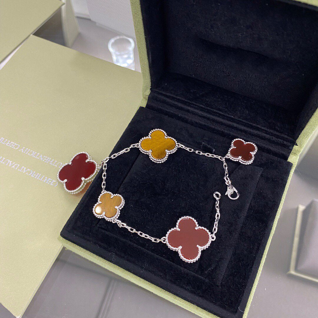 [NOBLE AURA]CLOVER 5 MOTIFS SIVLER CARNELIAN TIGER EYE BRACELET