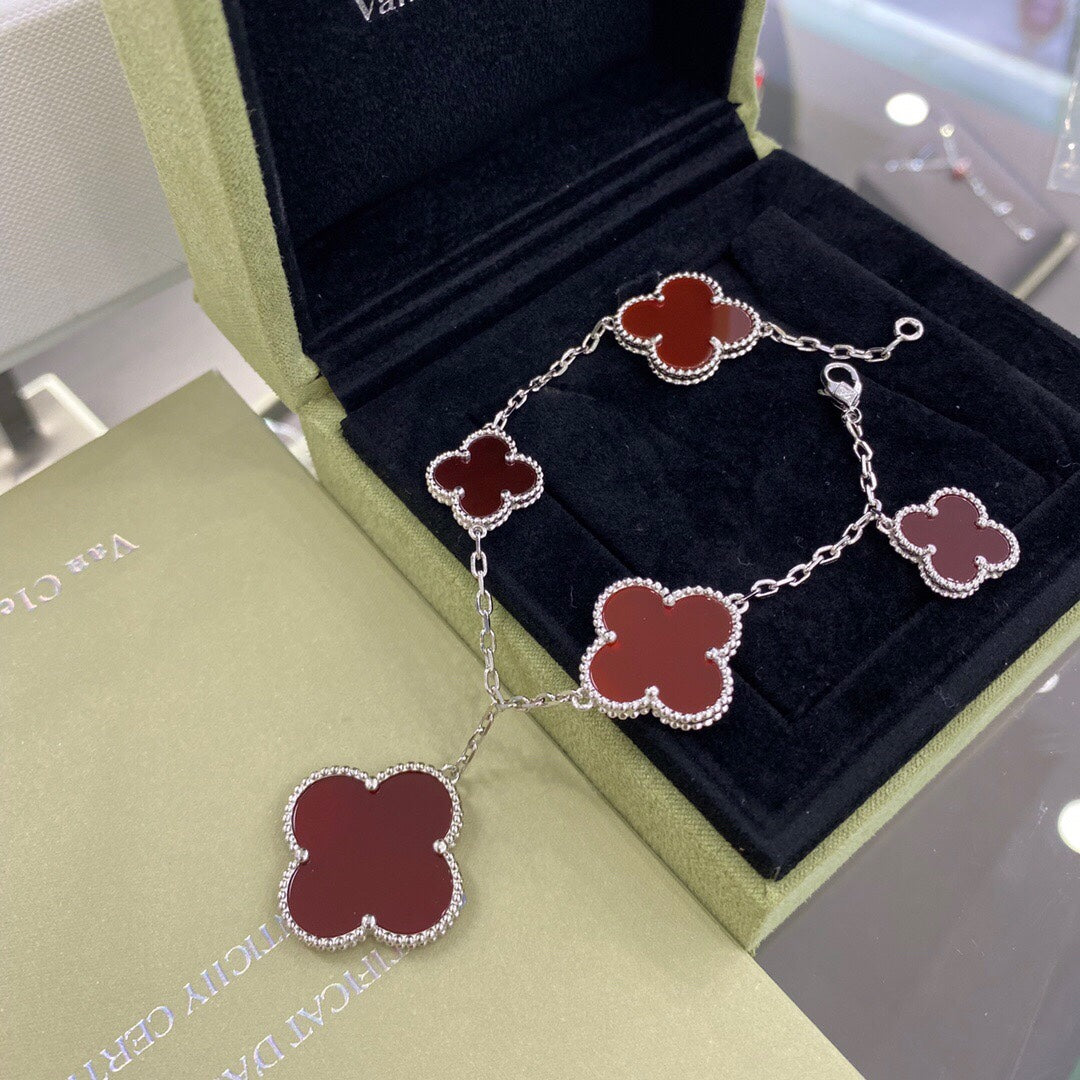 [NOBLE AURA]CLOVER 5 MOTIFS SIVLER CARNELIAN BRACELET