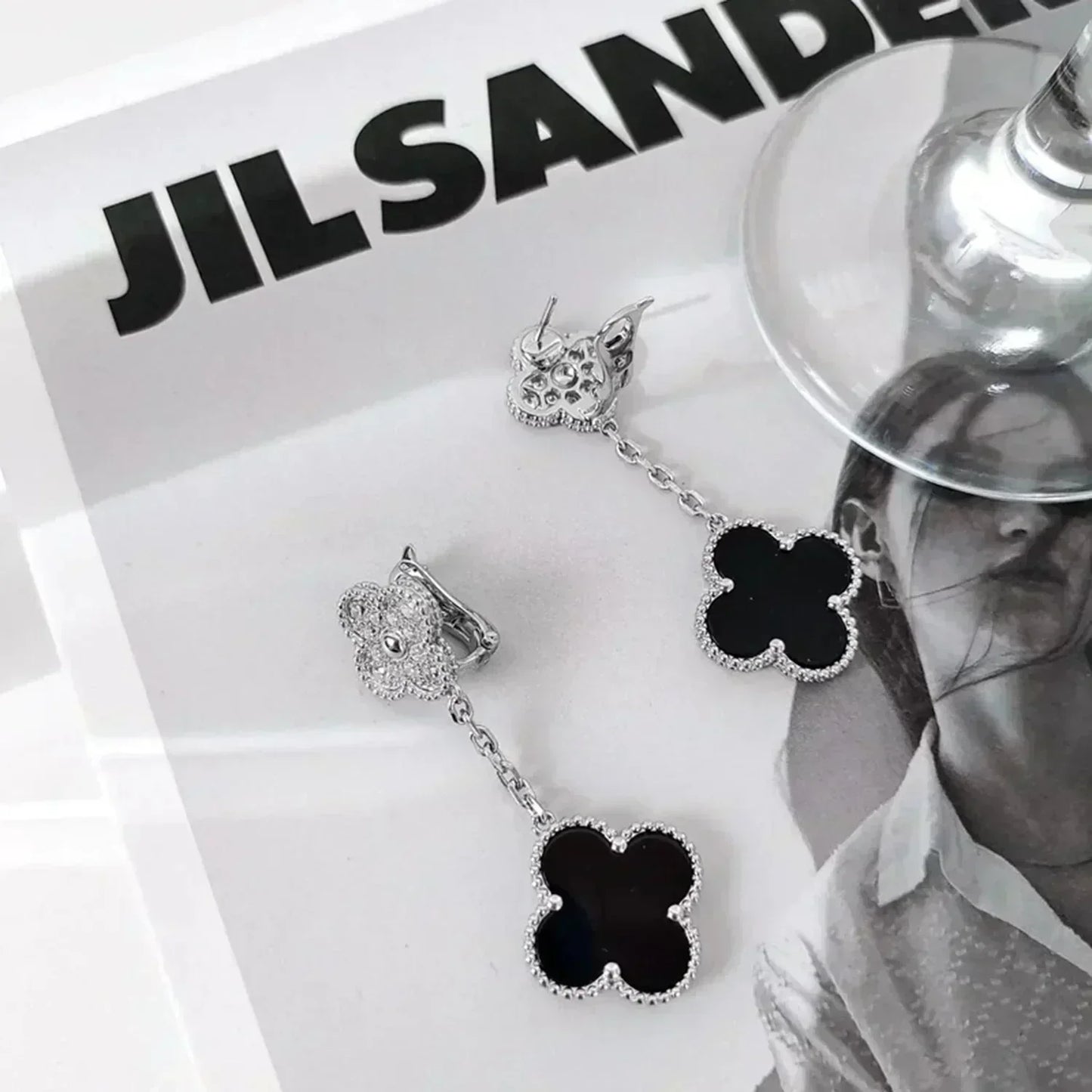 [NOBLE AURA]CLOVER 2 MOTIFS  DIAMOND ONYX EARRINGS SILVER