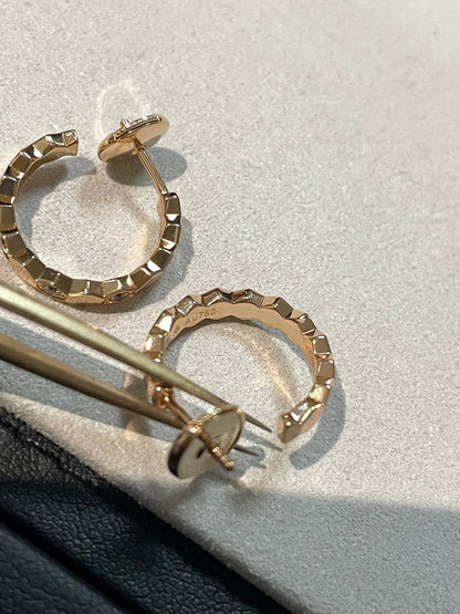 [NOBLE AURA]Hollow Design Four-Leaf Clover Flower Shape Ring