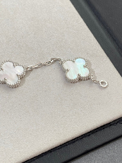 [NOBLE AURA]CLOVER WHITE PEARL MOP 5 MOTIF BRACELET COLLECTION