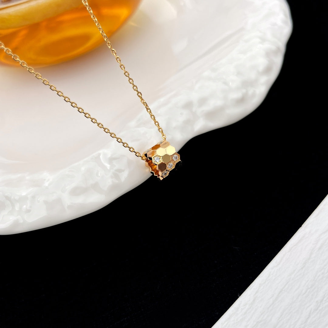 [NOBLE AURA]BEE MINI PEDANT DIAMOND NECKLACE
