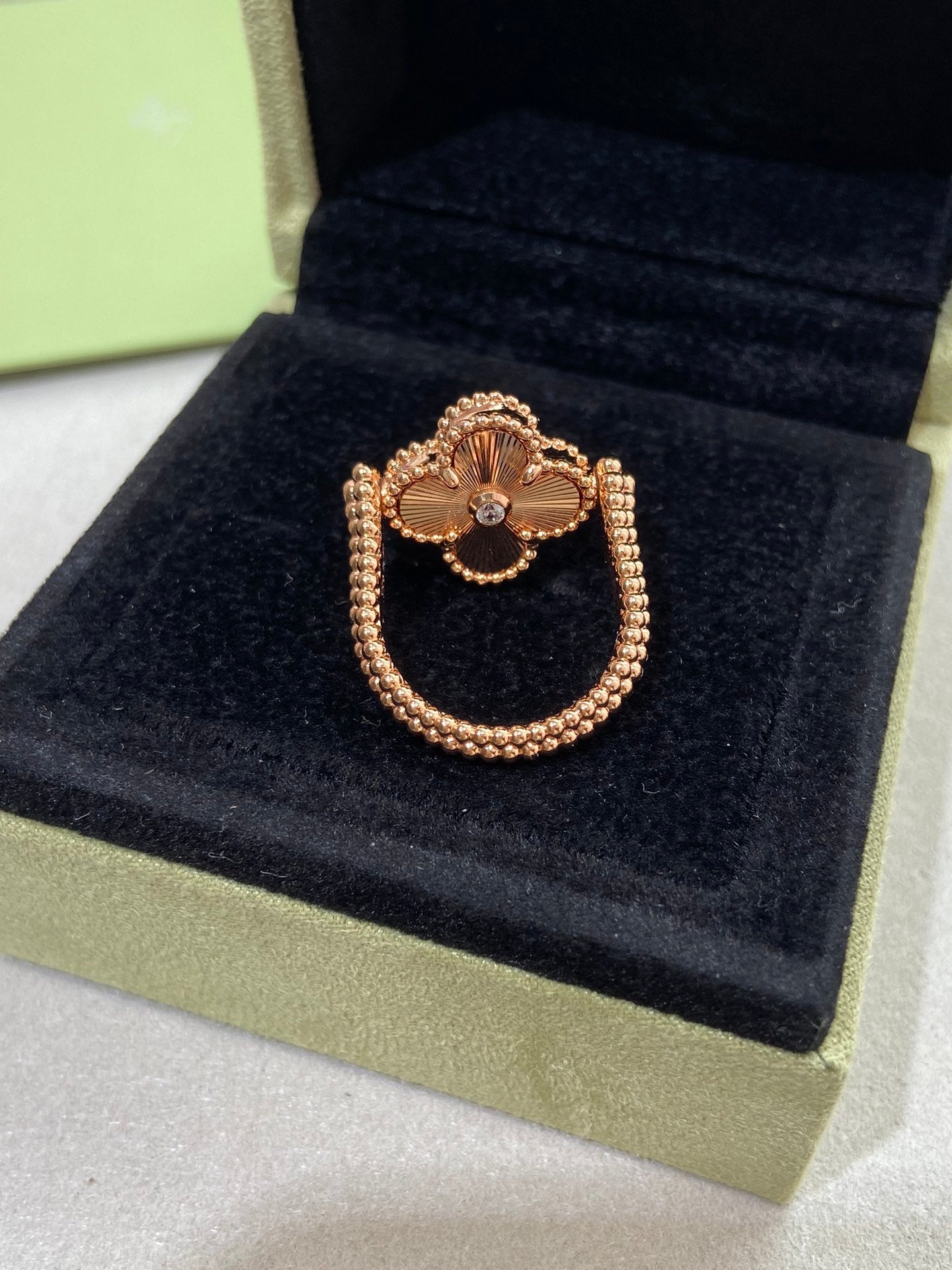 [NOBLE AURA]CLOVER RIVERSIBLE ROSE GOLD RING