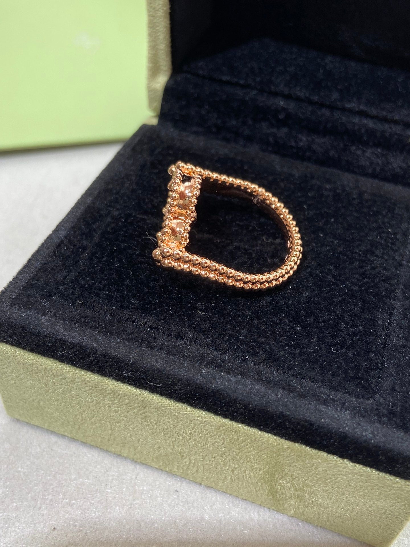 [NOBLE AURA]CLOVER RIVERSIBLE PINK GOLD RING